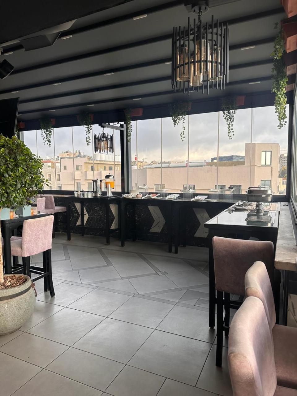 Post Hotel Amman Ngoại thất bức ảnh