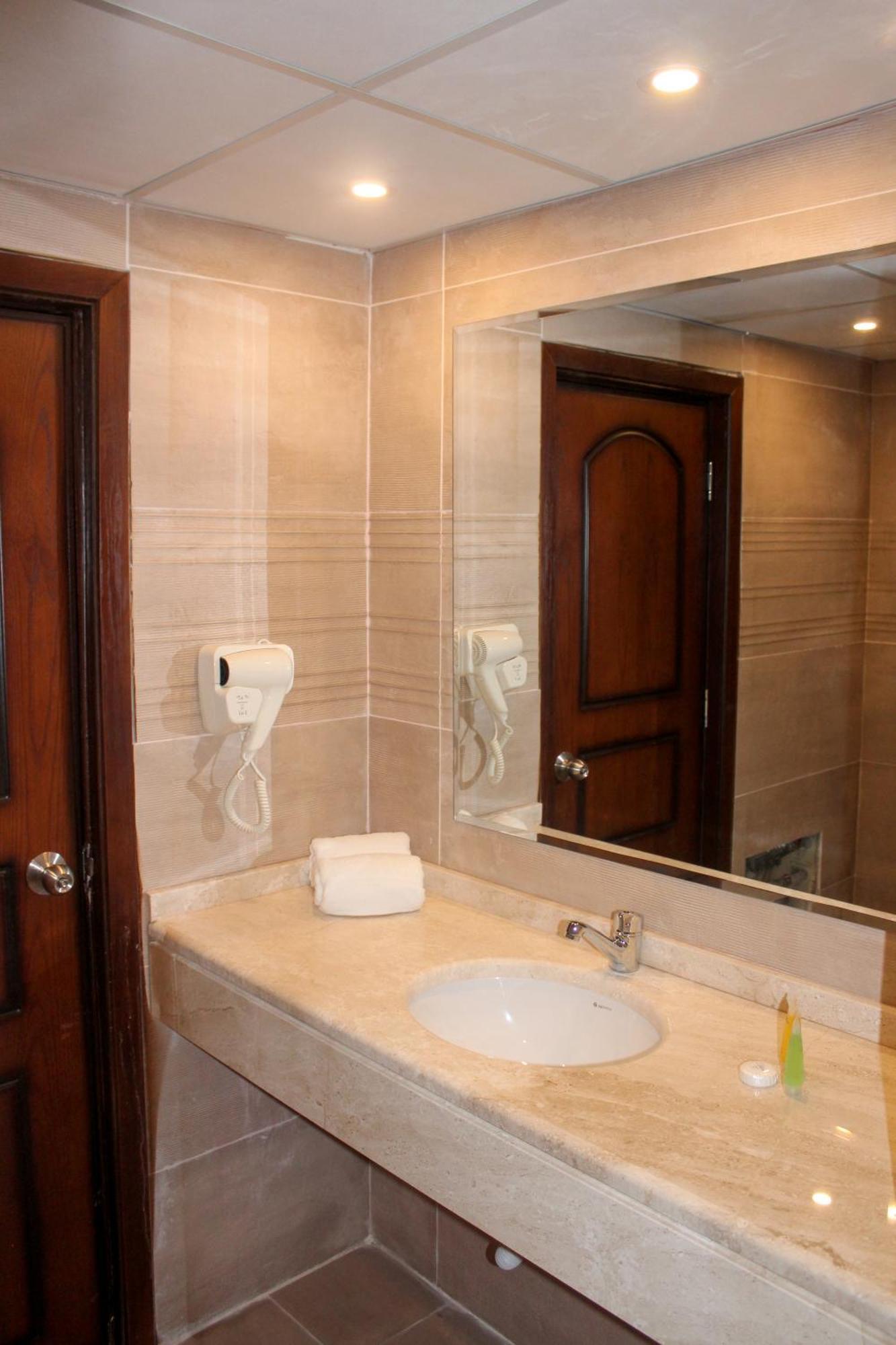 Post Hotel Amman Ngoại thất bức ảnh